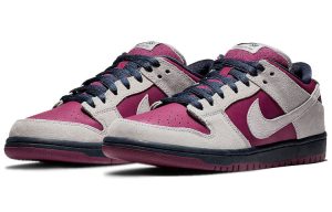 Nike SB Dunk Low “True Berry”
