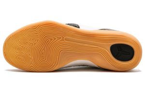 Nike Kobe 9 Premium HTM “Milan – White Gum”