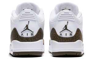 Air Jordan 3 Retro “Mocha”