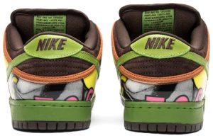 Nike SB Dunk Low “De La Soul”