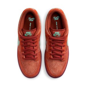 Nike SB Dunk Low “Mystic Red Rosewood”