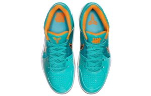 Nike x Undefeated Kobe 4 Protro “Hyper Jade”