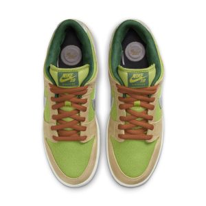Nike SB Dunk Low “Escargot”
