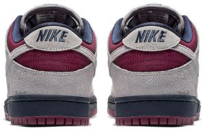 Nike SB Dunk Low “True Berry”