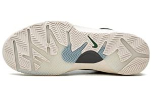 Nike x Undefeated Kobe 4 Protro “Fir”