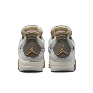 Air Jordan 4 Retro SE “Craft Photon Dust”