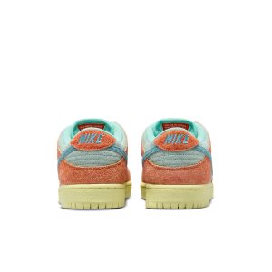 Nike SB Dunk Low “Orange Emerald Rise”