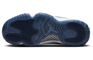 Air Jordan 11 Retro “Midnight Navy Velvet”