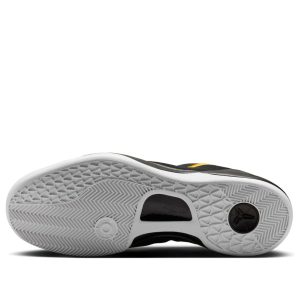 Nike Kobe 8 Protro “Black University Gold”