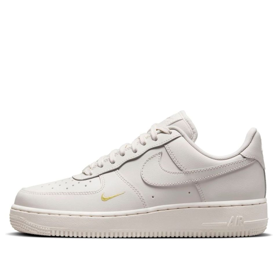 Nike Air Force 1 "07 "Phantom Soft Yellow"