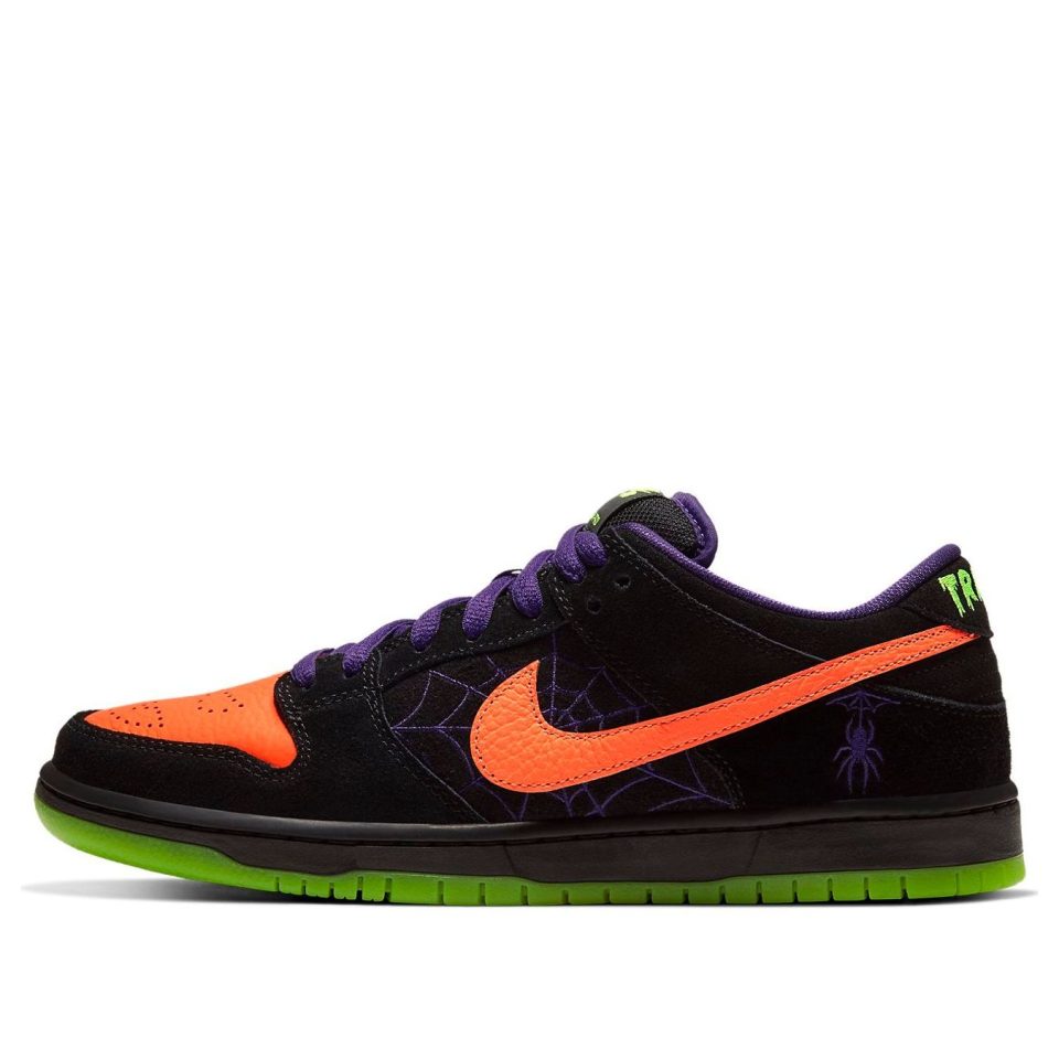 Nike SB Dunk Low "Night of Mischief"