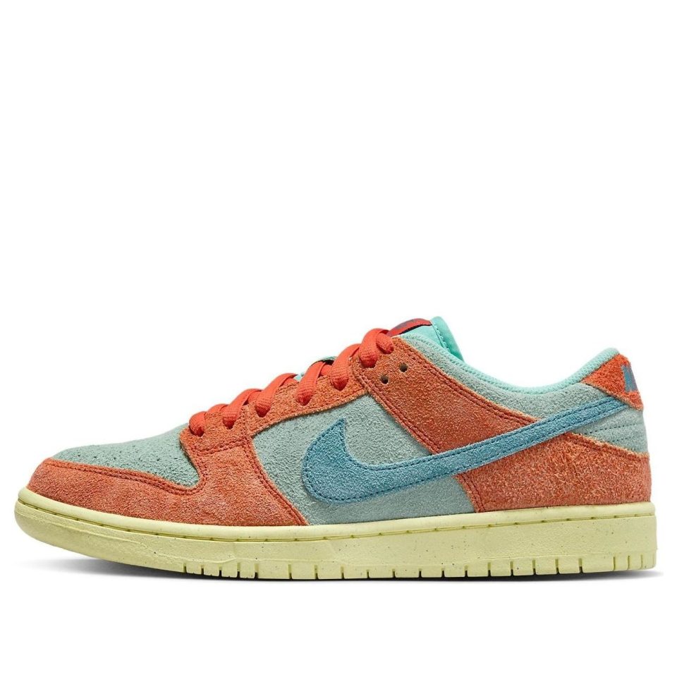 Nike SB Dunk Low "Orange Emerald Rise"