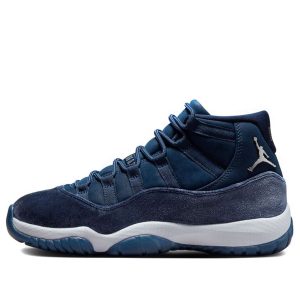 Air Jordan 11 Retro “Midnight Navy Velvet”