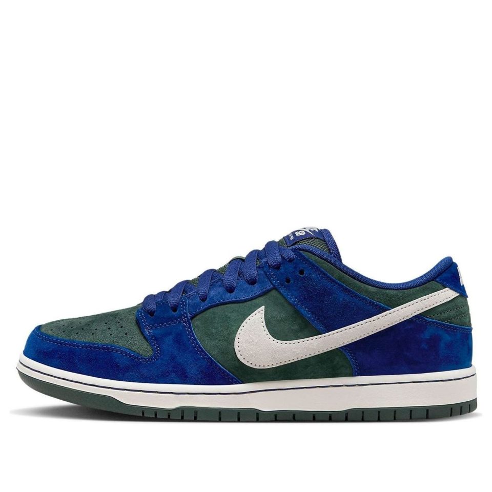 Nike SB Dunk Low "Deep Royal Blue"